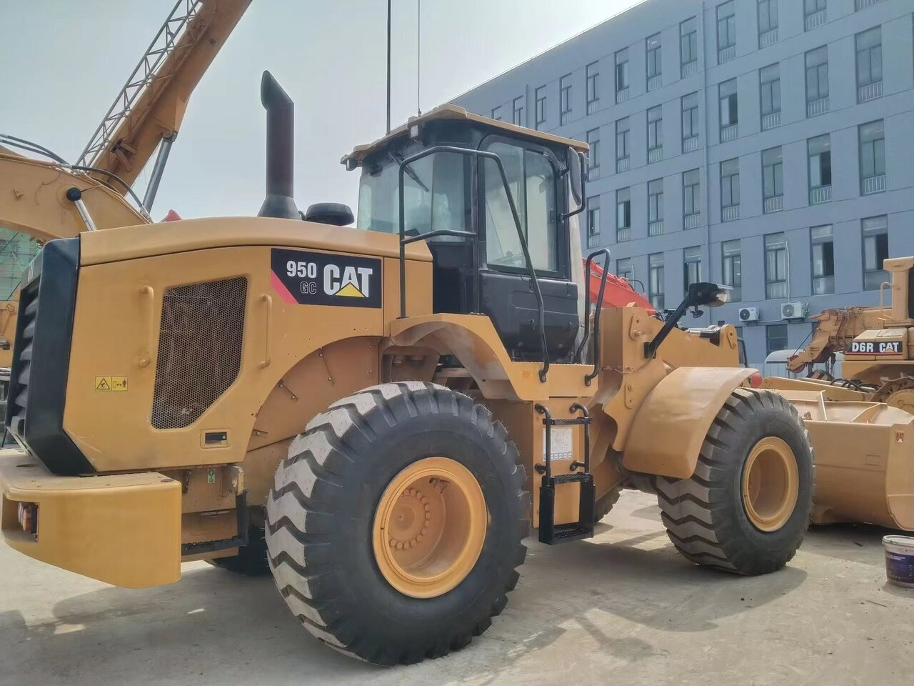 CATERPILLAR 950GC - Máy xúc lật bánh lốp: hình 3 CATERPILLAR 950GC - Máy xúc lật bánh lốp: hình 3