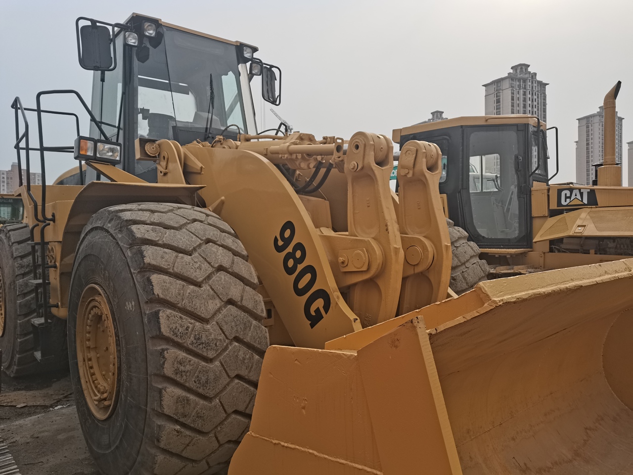 CATERPILLAR 980G - Máy xúc lật bánh lốp: hình 2 CATERPILLAR 980G - Máy xúc lật bánh lốp: hình 2