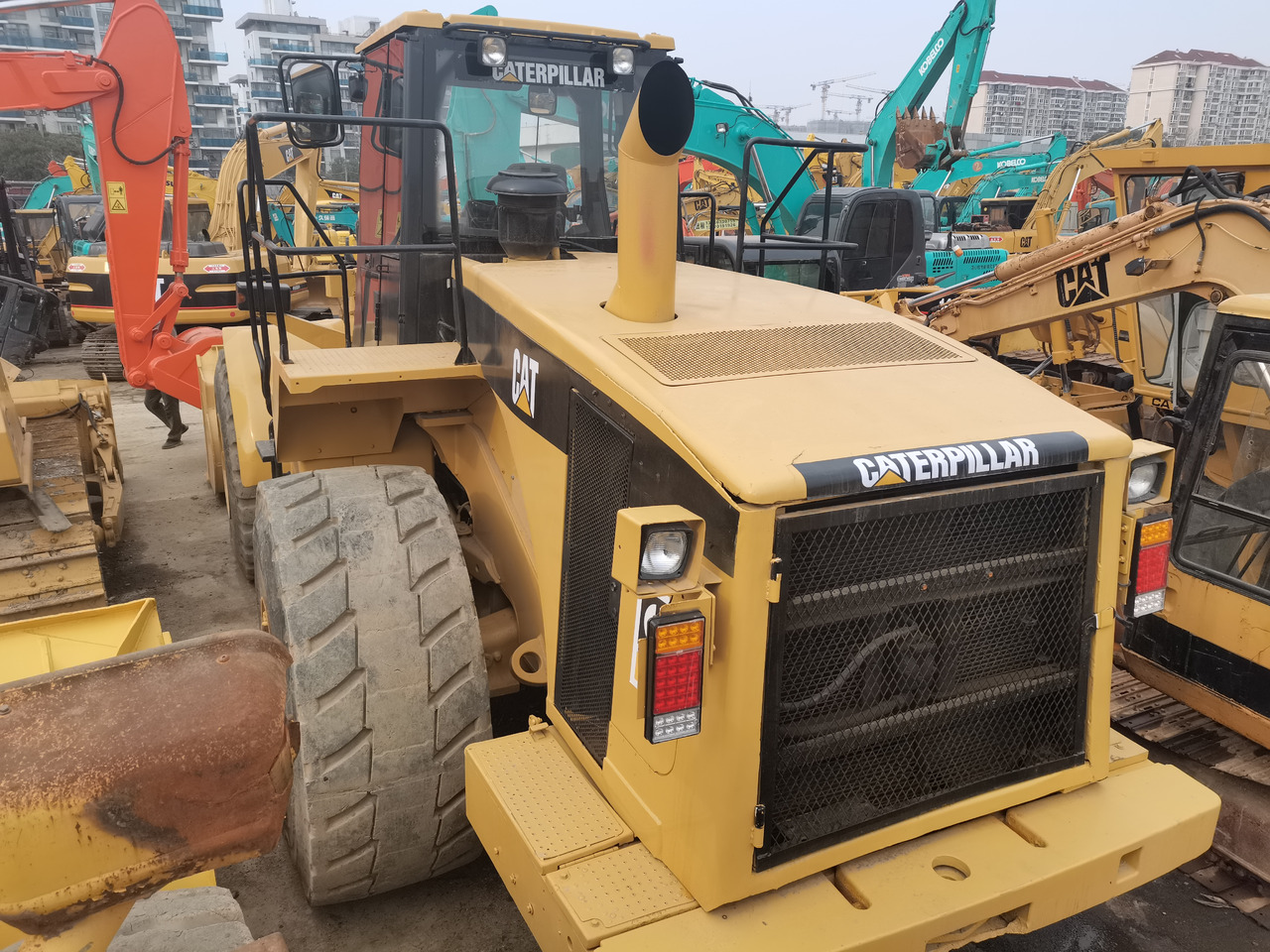 CATERPILLAR 980G - Máy xúc lật bánh lốp: hình 5 CATERPILLAR 980G - Máy xúc lật bánh lốp: hình 5