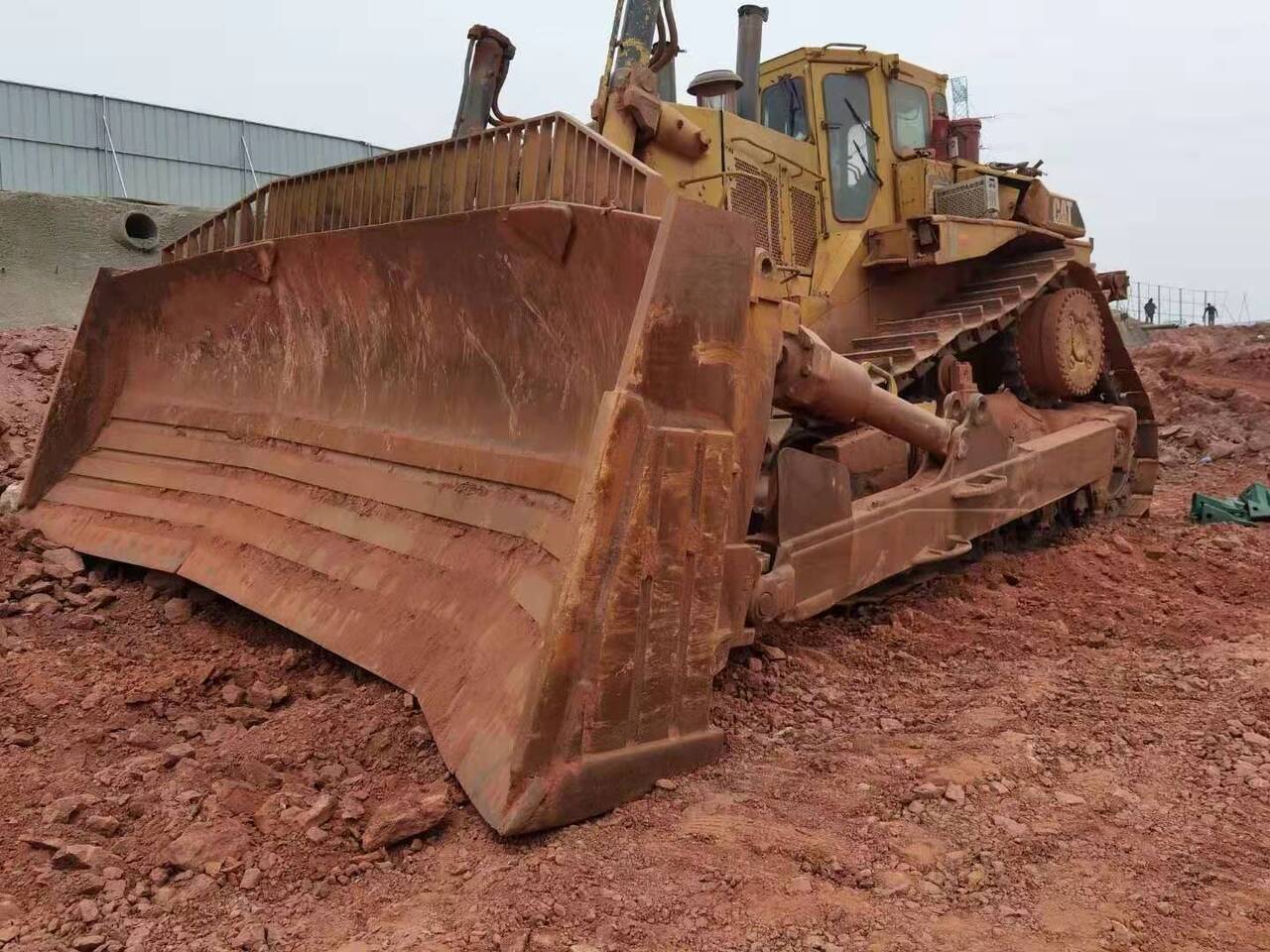 CATERPILLAR D11 - Máy ủi: hình 1 CATERPILLAR D11 - Máy ủi: hình 1