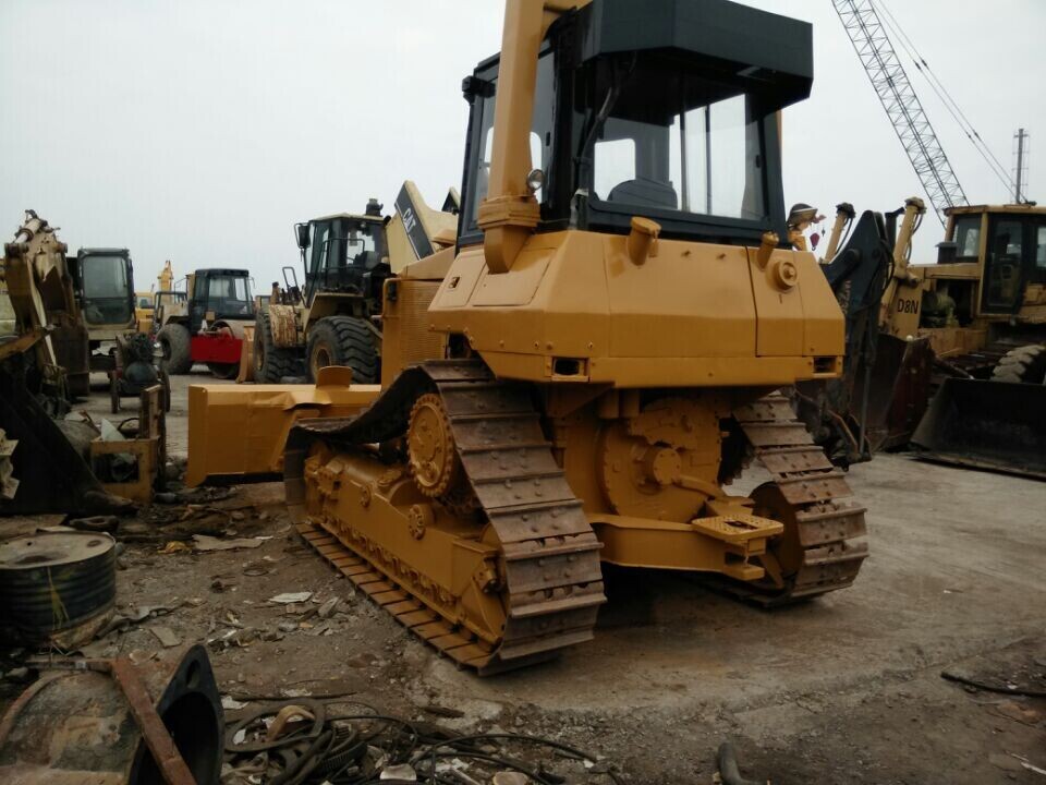 CATERPILLAR D4H - Máy ủi: hình 2 CATERPILLAR D4H - Máy ủi: hình 2
