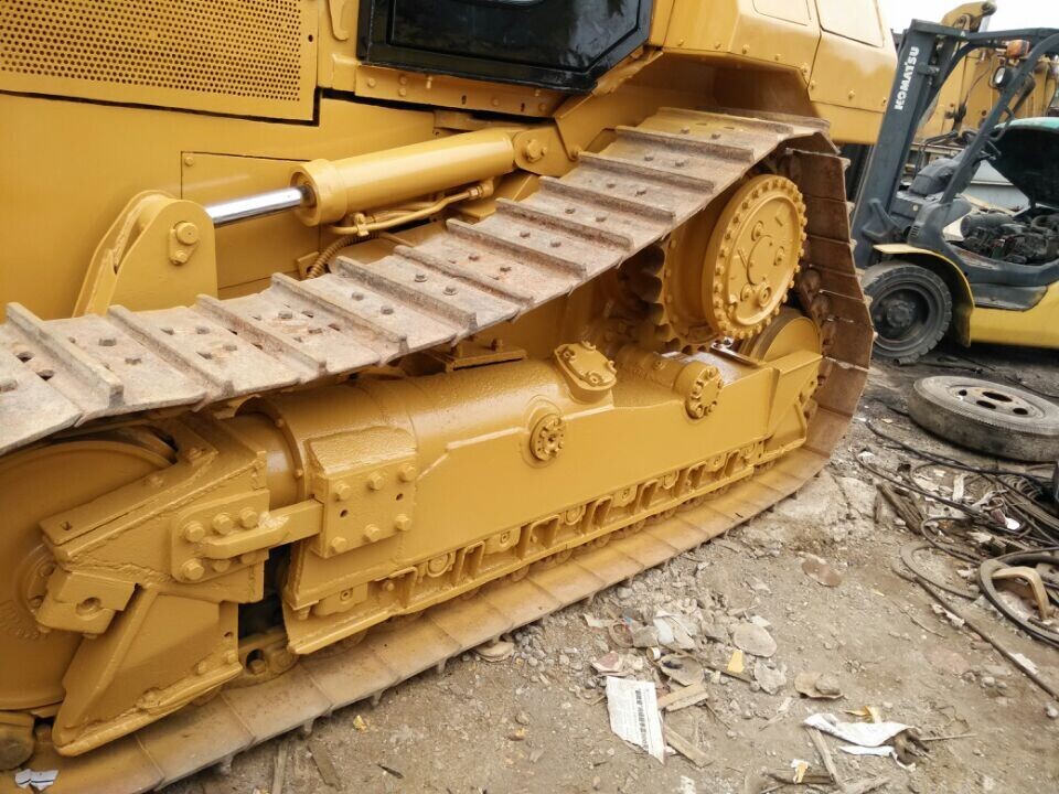 CATERPILLAR D4H - Máy ủi: hình 4 CATERPILLAR D4H - Máy ủi: hình 4