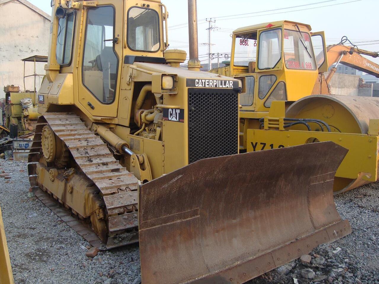 CATERPILLAR D4H - Máy ủi: hình 1 CATERPILLAR D4H - Máy ủi: hình 1