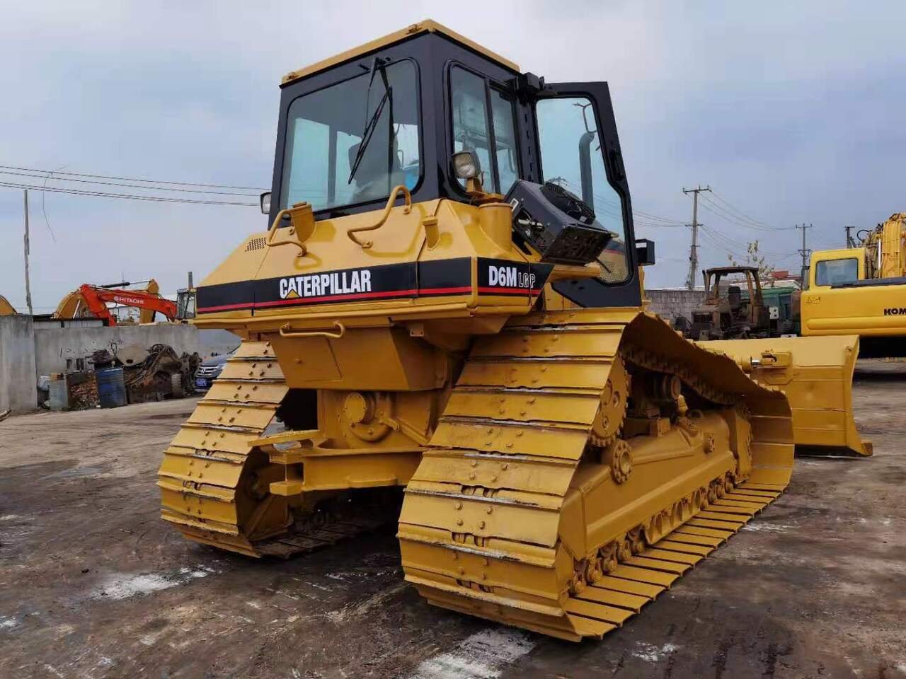 CATERPILLAR D6M - Máy ủi: hình 3 CATERPILLAR D6M - Máy ủi: hình 3