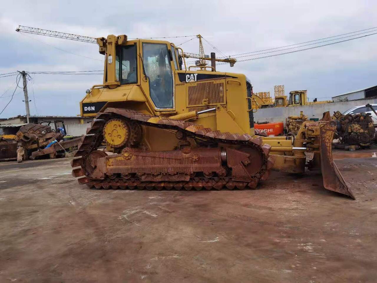 CATERPILLAR D6N - Máy ủi: hình 5 CATERPILLAR D6N - Máy ủi: hình 5
