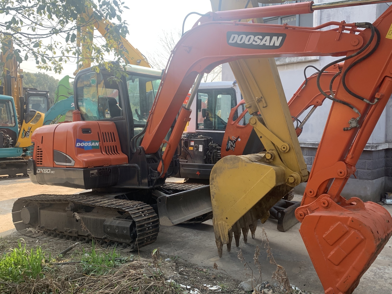 DOOSAN DX60-9 - Máy xúc mini: hình 4 DOOSAN DX60-9 - Máy xúc mini: hình 4