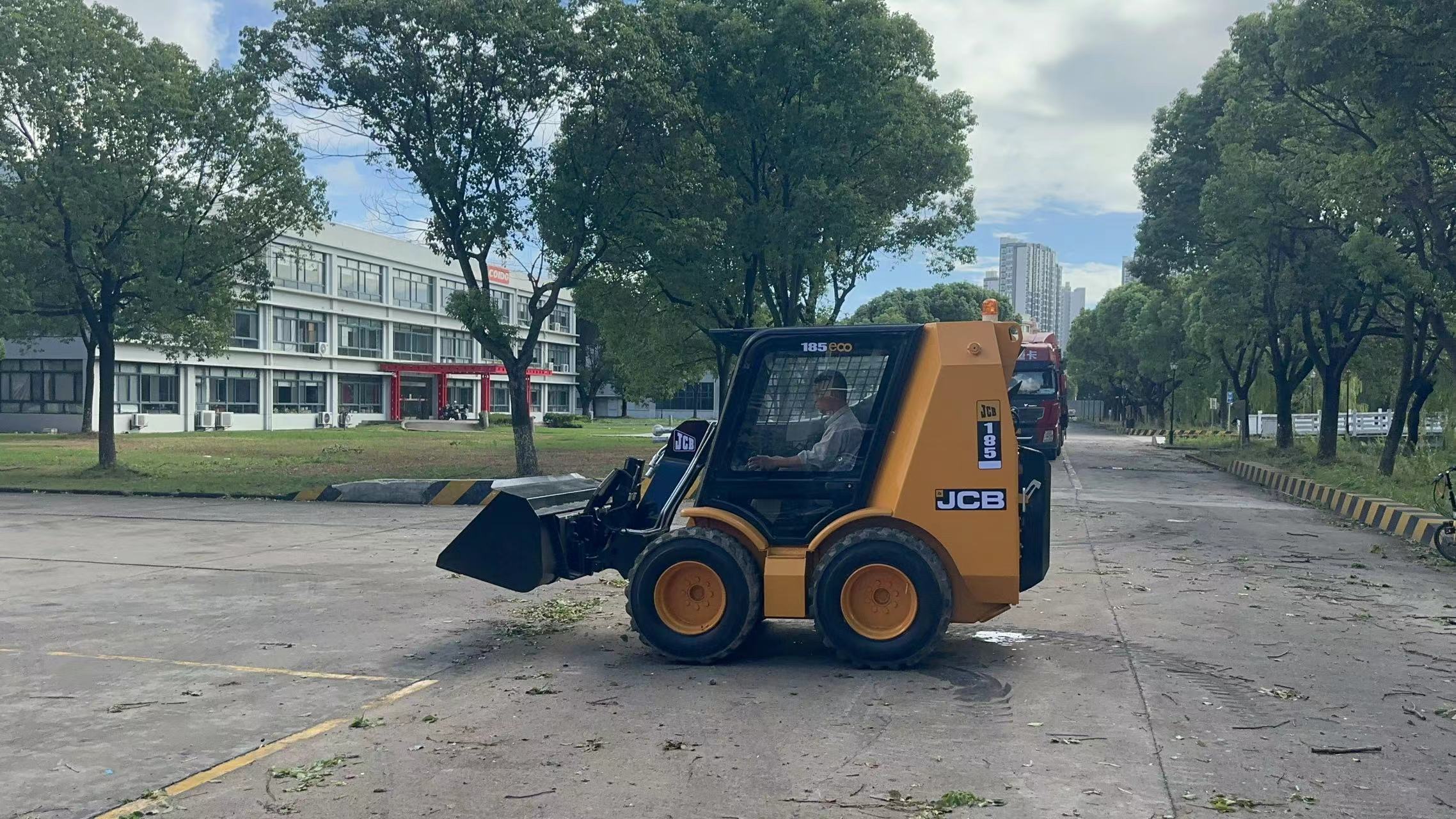 JCB 185 eco - Máy xúc lật đa năng: hình 4 JCB 185 eco - Máy xúc lật đa năng: hình 4
