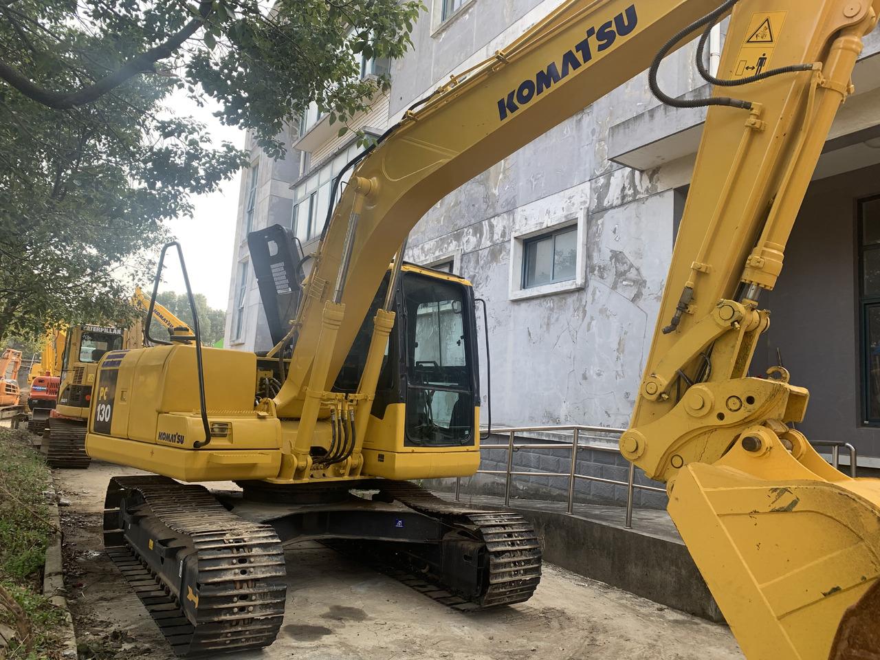 Máy xúc bánh xích KOMATSU PC130-7: hình 6