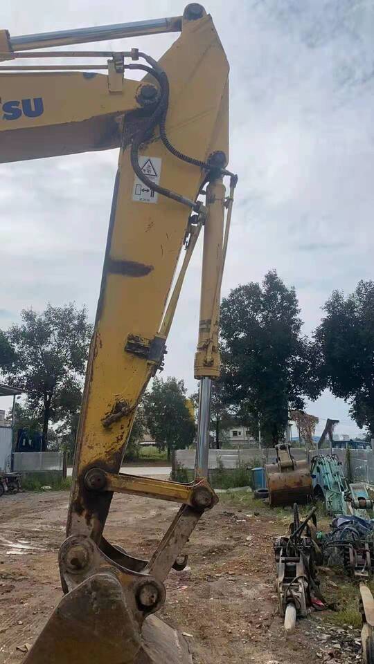 KOMATSU PC228US - Máy xúc bánh xích: hình 5 KOMATSU PC228US - Máy xúc bánh xích: hình 5