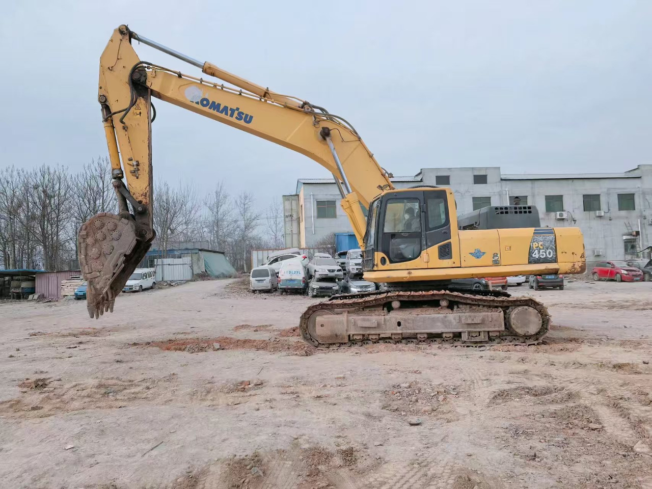 KOMATSU PC450-8 - Máy xúc bánh xích: hình 5 KOMATSU PC450-8 - Máy xúc bánh xích: hình 5