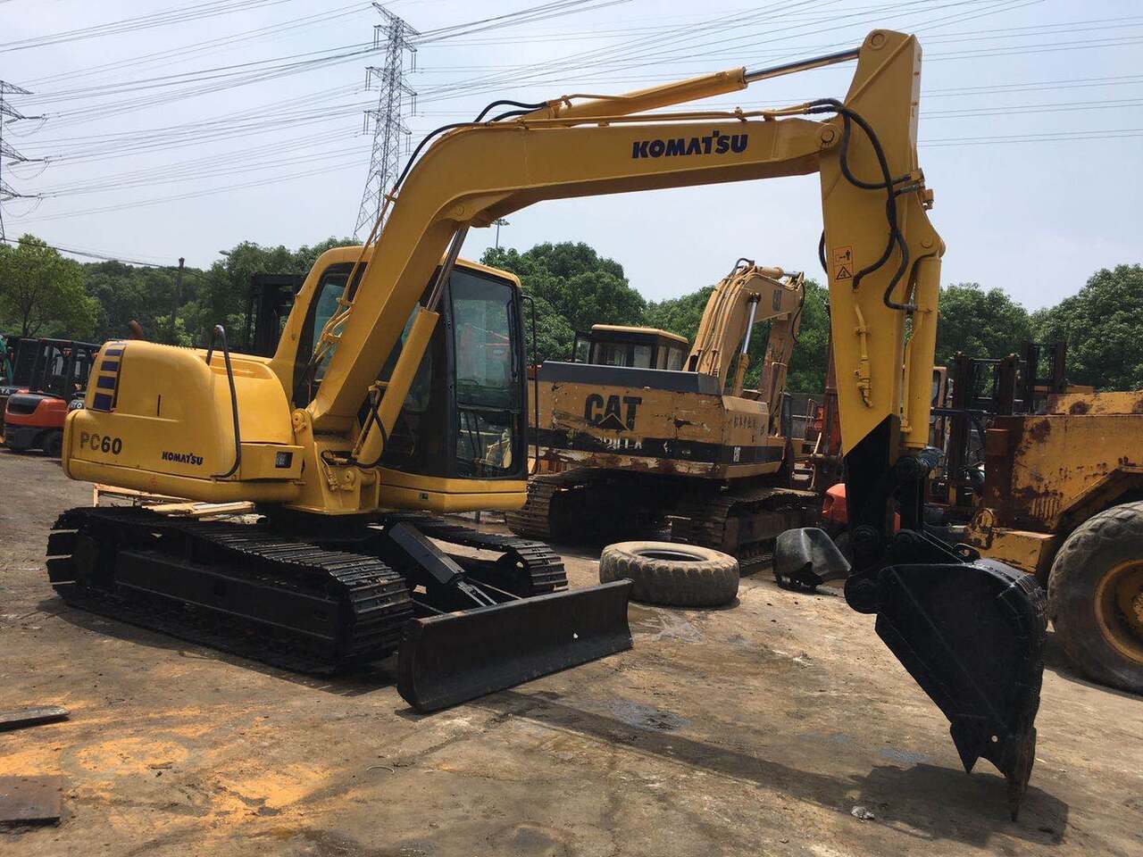 KOMATSU PC60-7 - Máy xúc mini: hình 3 KOMATSU PC60-7 - Máy xúc mini: hình 3