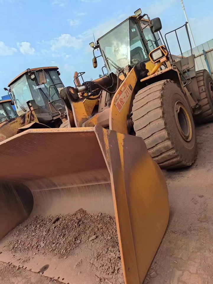 KOMATSU WA470-6 - Máy xúc lật bánh lốp: hình 2 KOMATSU WA470-6 - Máy xúc lật bánh lốp: hình 2