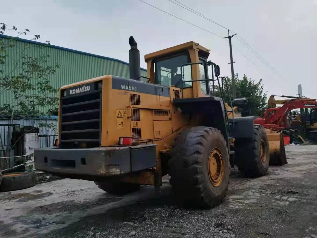 KOMATSU WA500-3 - Máy xúc lật bánh lốp: hình 3 KOMATSU WA500-3 - Máy xúc lật bánh lốp: hình 3
