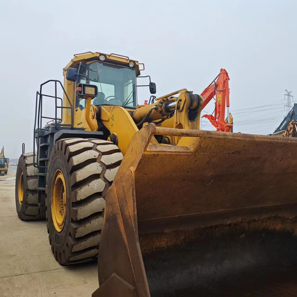KOMATSU WA600-3 - Máy xúc lật bánh lốp: hình 5 KOMATSU WA600-3 - Máy xúc lật bánh lốp: hình 5