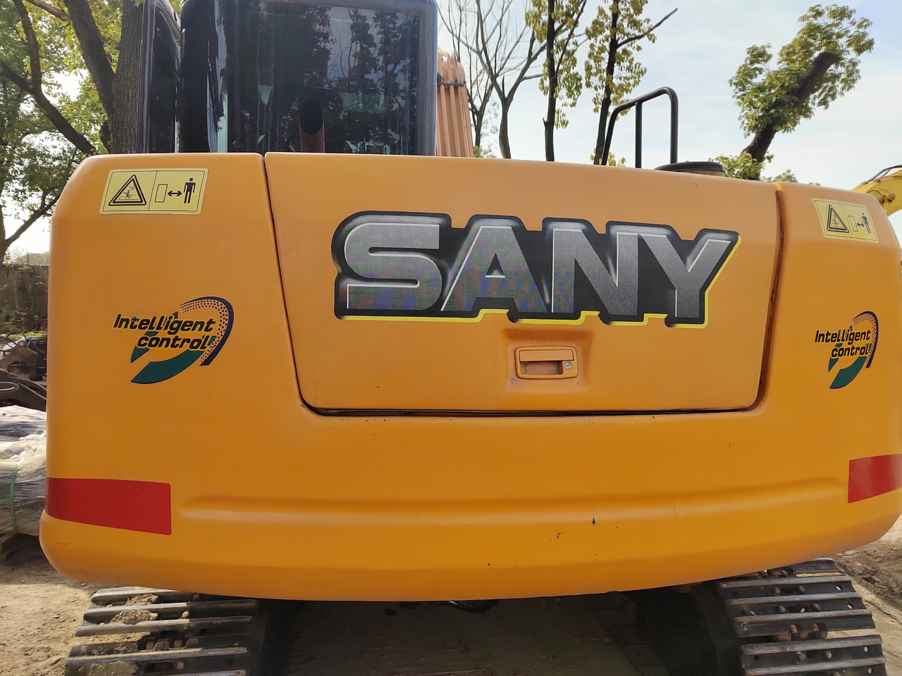 SANY SY95C - Máy xúc bánh xích: hình 2 SANY SY95C - Máy xúc bánh xích: hình 2