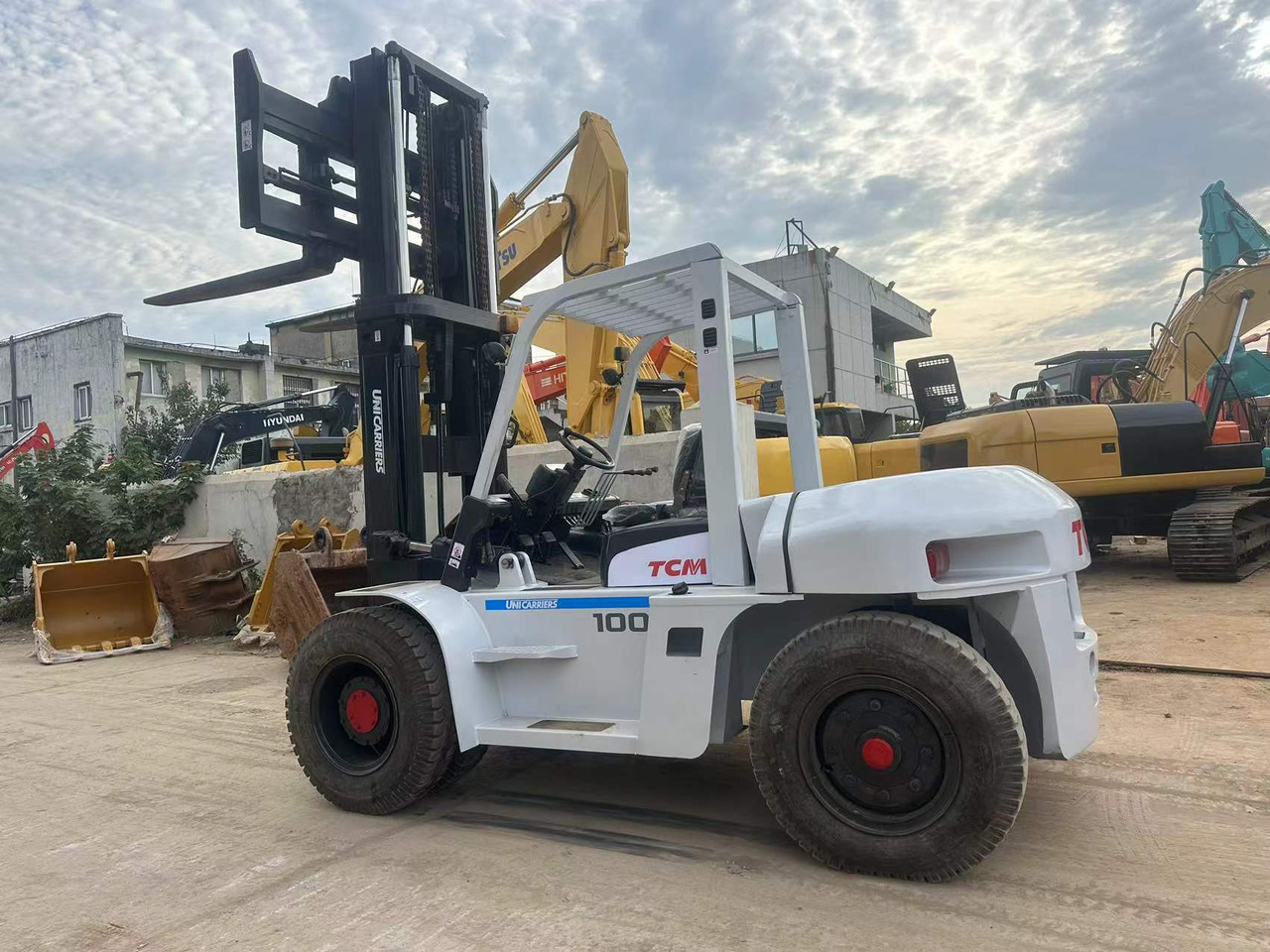 TCM FD100 Z8 - Xe nâng: hình 1 TCM FD100 Z8 - Xe nâng: hình 1