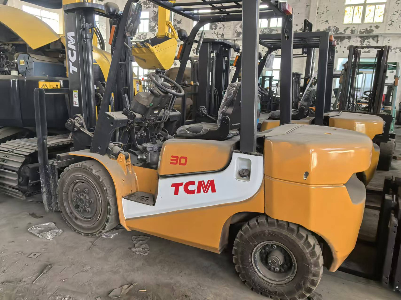 TCM TCM30 - Xe nâng diesel: hình 4 TCM TCM30 - Xe nâng diesel: hình 4