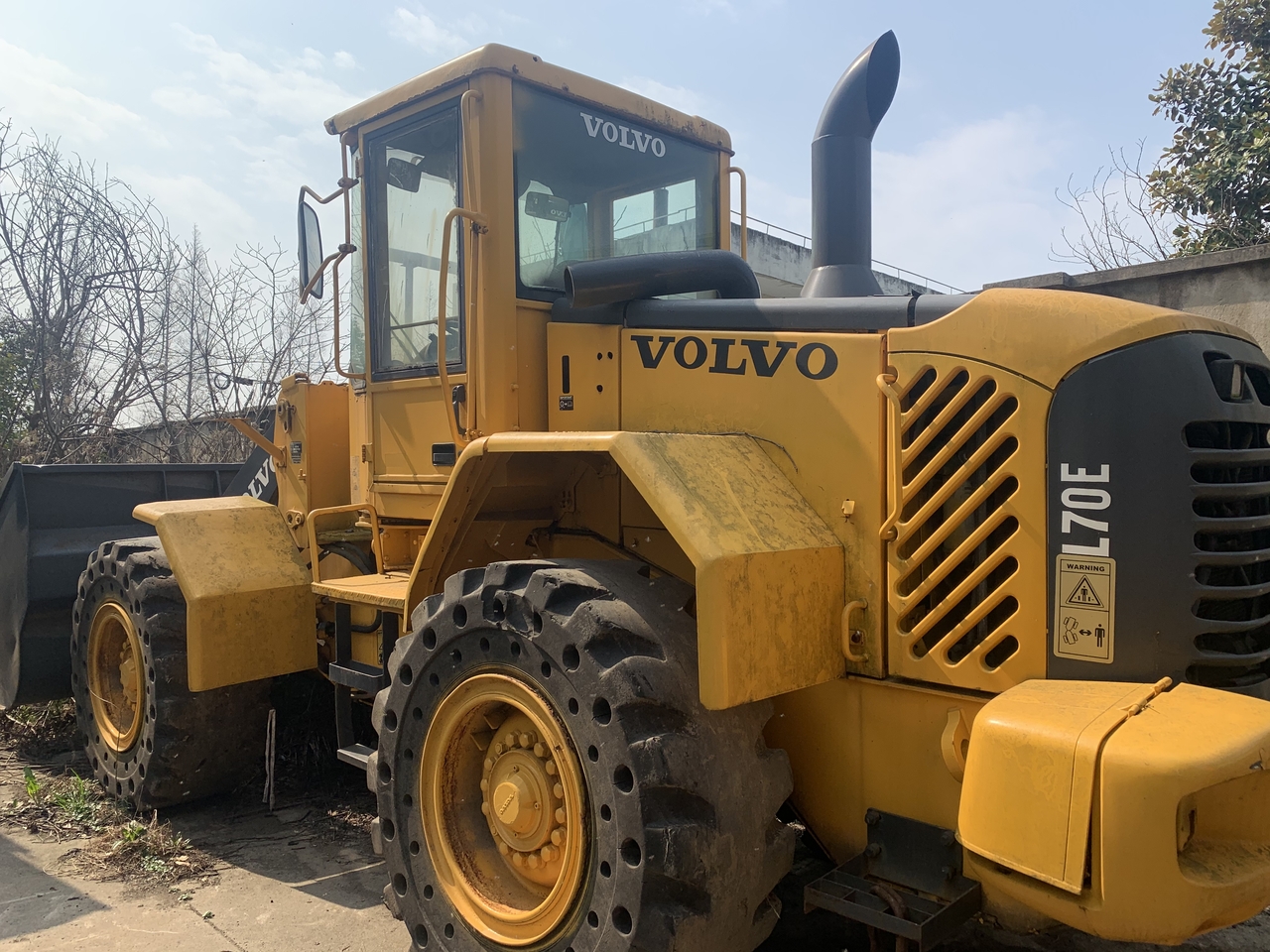 VOLVO L70E - Máy xúc lật bánh lốp: hình 2 VOLVO L70E - Máy xúc lật bánh lốp: hình 2