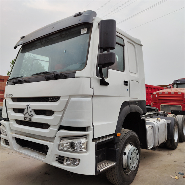 HOWO HOWO 6x4 380 tractor - Xe đầu kéo: hình 1 HOWO HOWO 6x4 380 tractor - Xe đầu kéo: hình 1