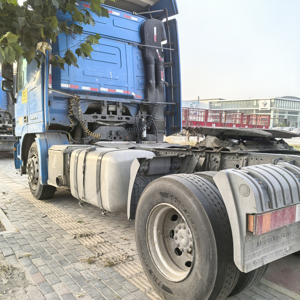 Mercedes-Benz 4x2-1841 - Xe đầu kéo: hình 5 Mercedes-Benz 4x2-1841 - Xe đầu kéo: hình 5