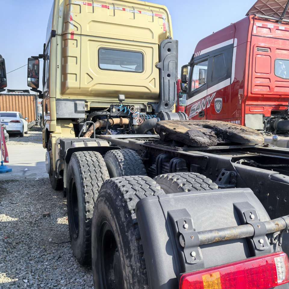 SHACMAN X3000 6x4 - Xe đầu kéo: hình 4 SHACMAN X3000 6x4 - Xe đầu kéo: hình 4