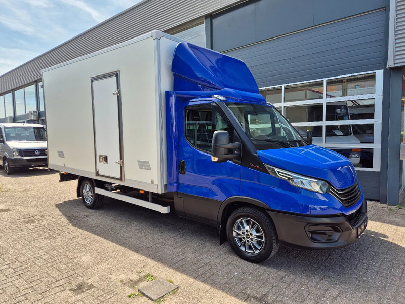 Iveco Daily 35S18 3.0D Koffer/ Xenon/ Airco - Xe tải nhỏ thùng kín: hình 1 Iveco Daily 35S18 3.0D Koffer/ Xenon/ Airco - Xe tải nhỏ thùng kín: hình 1