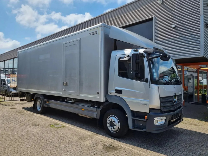 Mercedes-Benz Atego 1218 Koffer/ Ladebordwand/ Airco/ Grau Metallic - Xe tải hộp: hình 1 Mercedes-Benz Atego 1218 Koffer/ Ladebordwand/ Airco/ Grau Metallic - Xe tải hộp: hình 1