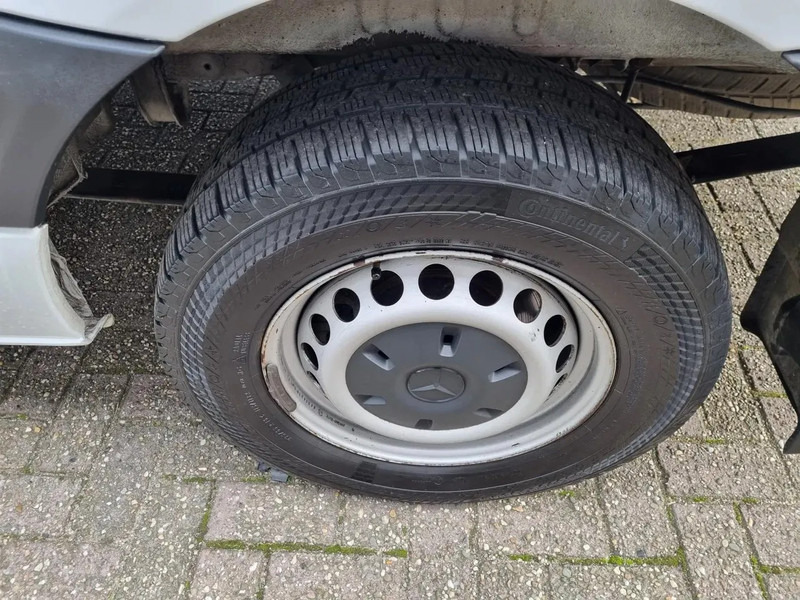 Interior photo 2: Xe van chở hàng Mercedes-Benz Sprinter 314 CDI/ L2H2/ Aut./ Airco/ Camera/ Navi Interior photo 2: Xe van chở hàng Mercedes-Benz Sprinter 314 CDI/ L2H2/ Aut./ Airco/ Camera/ Navi