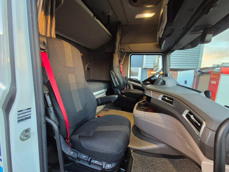 Xe đầu kéo DAF XG 530/ 2022/ Retarder/ LED/ Park Airco/ Navi/ Full option: hình 10 Xe đầu kéo DAF XG 530/ 2022/ Retarder/ LED/ Park Airco/ Navi/ Full option: hình 10