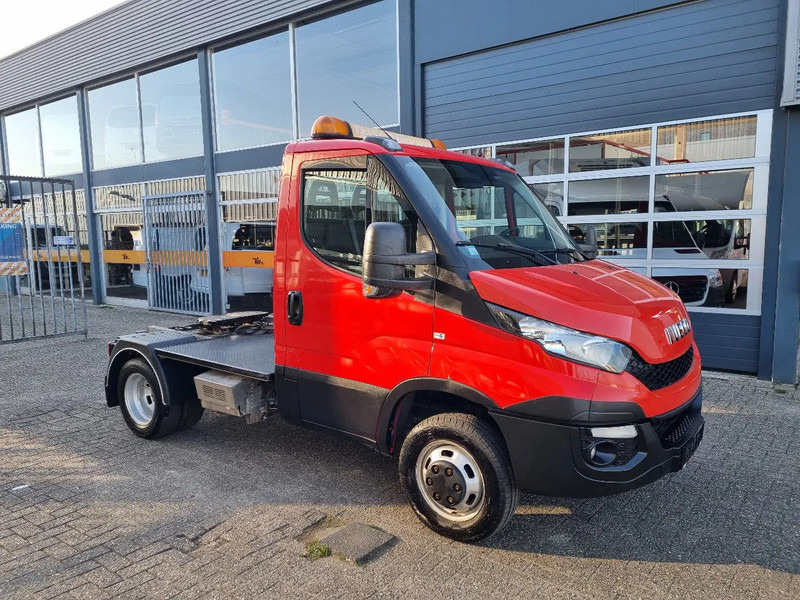 Iveco Daily 50C21 3.0D/ 204 PS/ 8750 KG - Xe đầu kéo: hình 1 Iveco Daily 50C21 3.0D/ 204 PS/ 8750 KG - Xe đầu kéo: hình 1