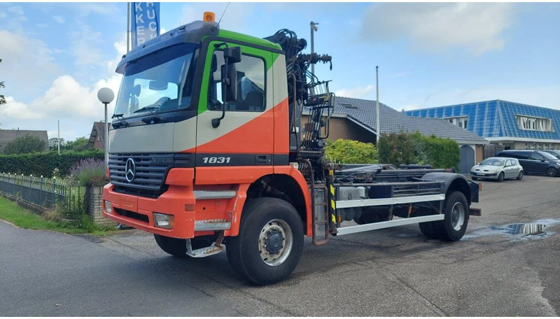Mercedes-Benz Actros 1831 1931 4X4 Crane Container system - Xe cẩu tự hành: hình 1 Mercedes-Benz Actros 1831 1931 4X4 Crane Container system - Xe cẩu tự hành: hình 1