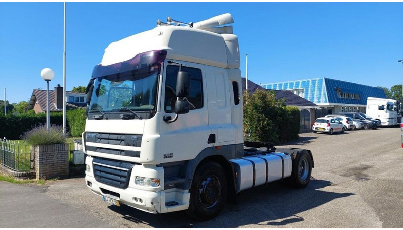 DAF CF 85.410 4x2 MANUAL 410 POWER - Xe đầu kéo: hình 1 DAF CF 85.410 4x2 MANUAL 410 POWER - Xe đầu kéo: hình 1