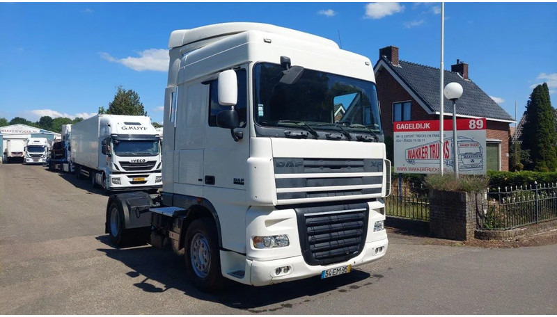 DAF XF 105.410 4x2 - Xe đầu kéo: hình 2 DAF XF 105.410 4x2 - Xe đầu kéo: hình 2