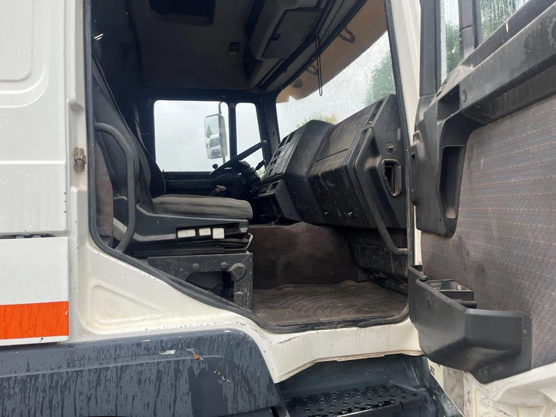 MAN 19.403 F2000 MANUAL ZF BIG AXLE KIPPER HYDRAULIC PTO - Xe đầu kéo: hình 5 MAN 19.403 F2000 MANUAL ZF BIG AXLE KIPPER HYDRAULIC PTO - Xe đầu kéo: hình 5