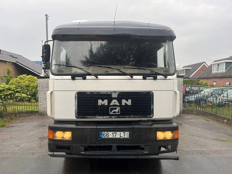 MAN 19.403 F2000 MANUAL ZF BIG AXLE KIPPER HYDRAULIC PTO - Xe đầu kéo: hình 2 MAN 19.403 F2000 MANUAL ZF BIG AXLE KIPPER HYDRAULIC PTO - Xe đầu kéo: hình 2
