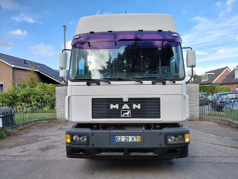 MAN 19.463 F2000 460 HP MANUAL ZF GEARBOX PERFECT CONDITION - Xe đầu kéo: hình 2 MAN 19.463 F2000 460 HP MANUAL ZF GEARBOX PERFECT CONDITION - Xe đầu kéo: hình 2