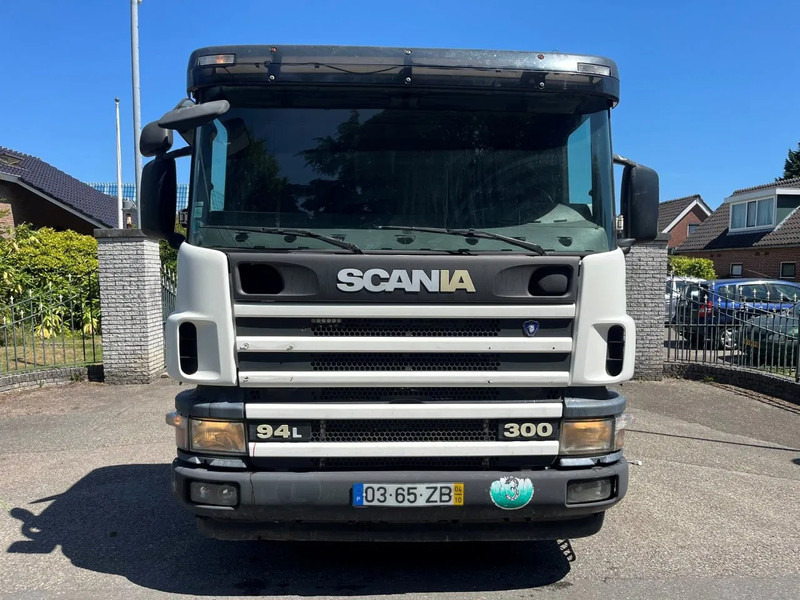 Scania P94-300 94 MANUAL GEARBOX AIRCO RETARDER 10-2004 - Xe đầu kéo: hình 2 Scania P94-300 94 MANUAL GEARBOX AIRCO RETARDER 10-2004 - Xe đầu kéo: hình 2
