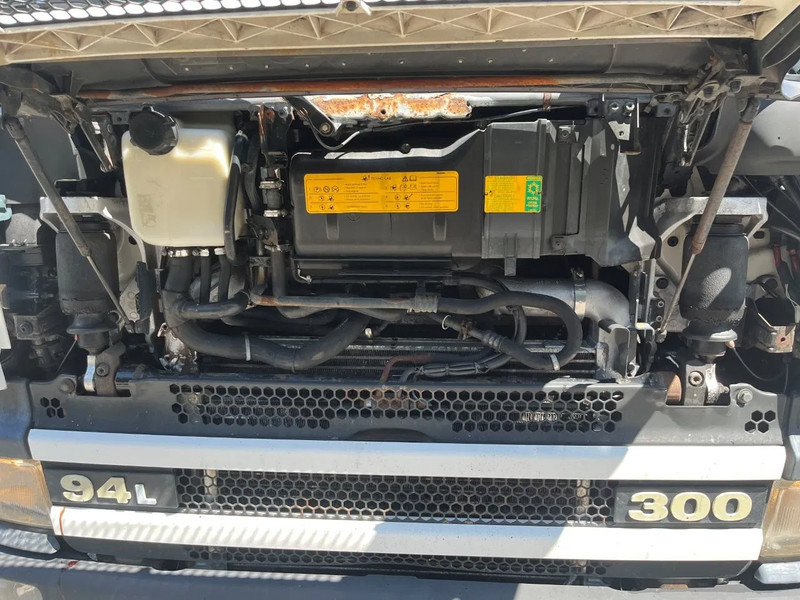 Scania P94-300 94 MANUAL GEARBOX AIRCO RETARDER 10-2004 - Xe đầu kéo: hình 3 Scania P94-300 94 MANUAL GEARBOX AIRCO RETARDER 10-2004 - Xe đầu kéo: hình 3