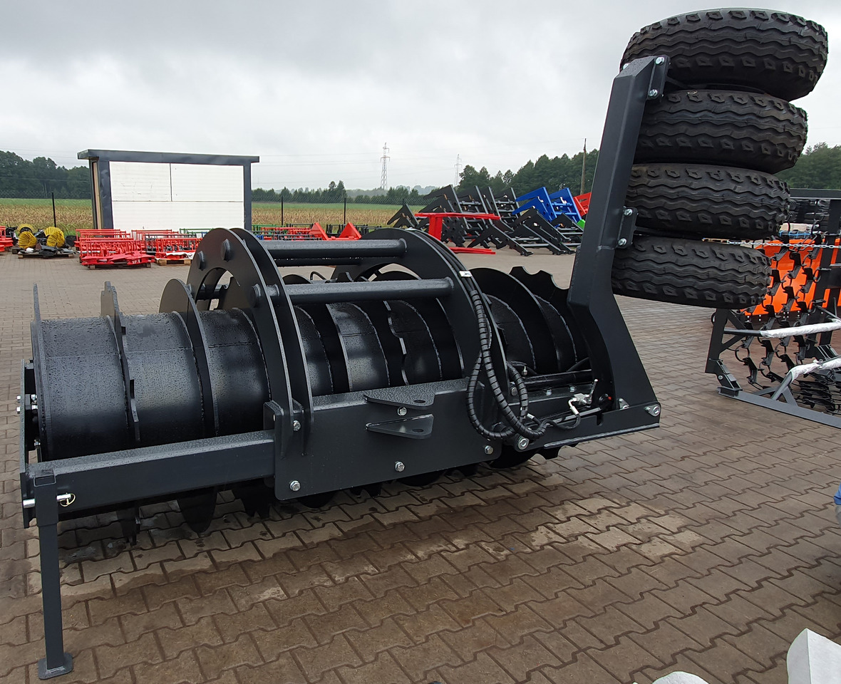 METAL-TECHNIK Wał Pryzmowy MT2 z dociskiem - Con lăn ruộng: hình 1 METAL-TECHNIK Wał Pryzmowy MT2 z dociskiem - Con lăn ruộng: hình 1