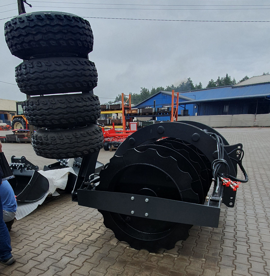 METAL-TECHNIK Wał Pryzmowy MT2 z dociskiem - Con lăn ruộng: hình 5 METAL-TECHNIK Wał Pryzmowy MT2 z dociskiem - Con lăn ruộng: hình 5