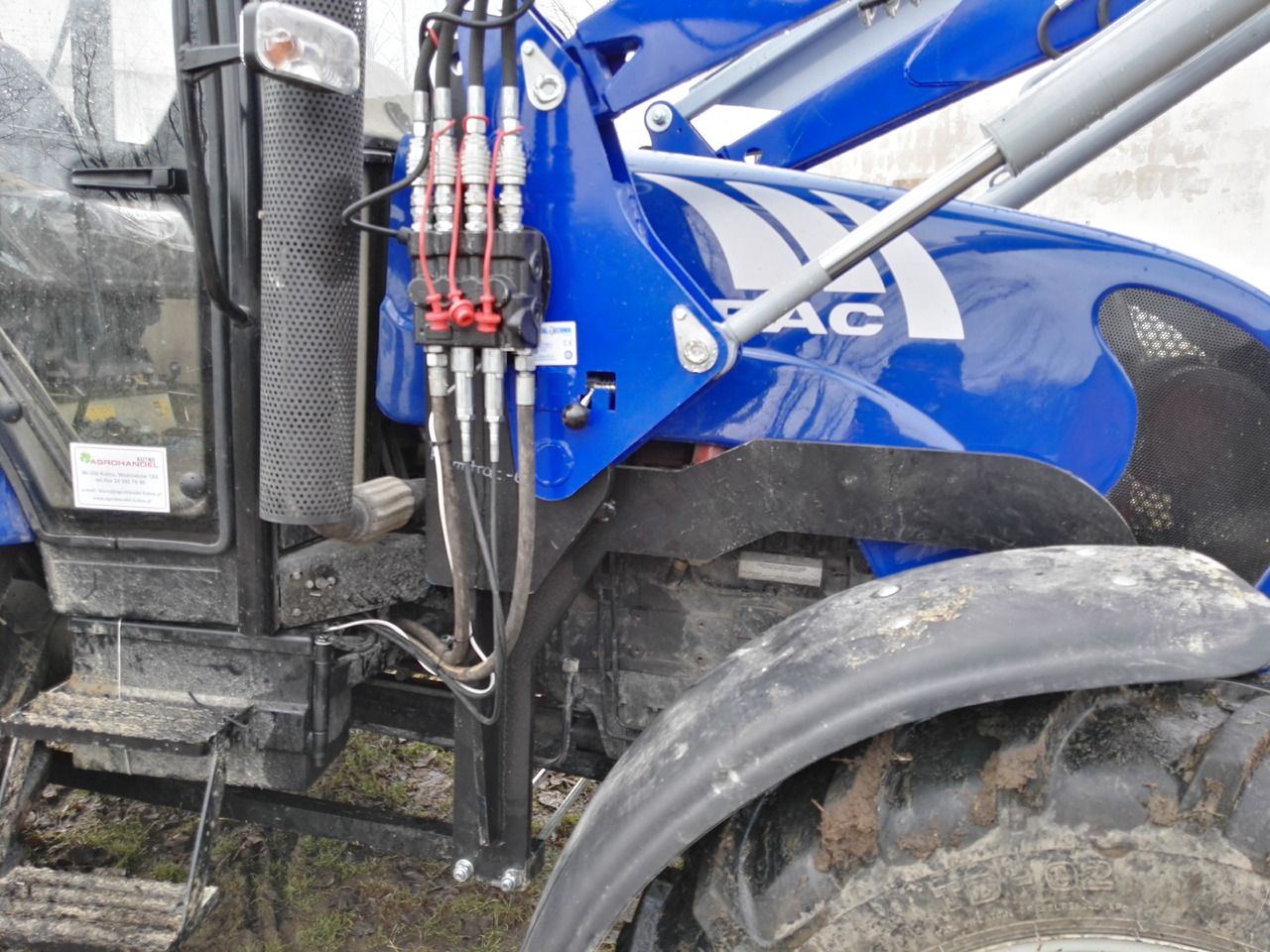 Metal-Technik Frontlader LANDINI / Ładowacz czołowy do LANDINI - Máy chất hàng trước cho máy cày cho Máy cày: hình 4 Metal-Technik Frontlader LANDINI / Ładowacz czołowy do LANDINI - Máy chất hàng trước cho máy cày cho Máy cày: hình 4