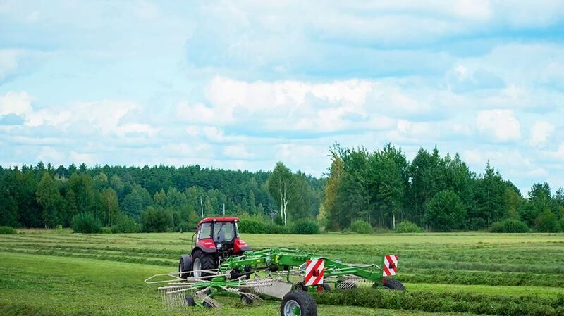 PRONAR ZKP690 - Dàn trải/ Cào: hình 1 PRONAR ZKP690 - Dàn trải/ Cào: hình 1