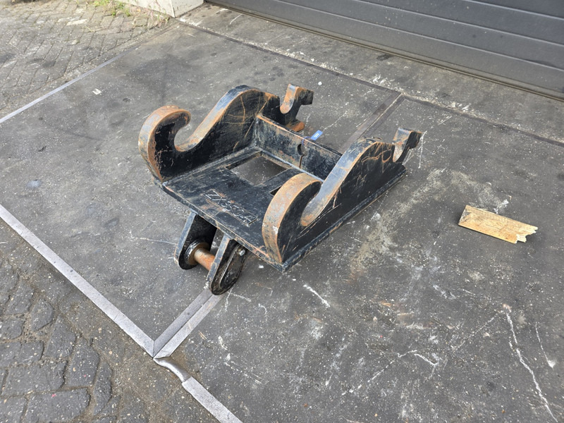 Adaptor plate cw55s kopplaat cw55s verachtert eurosteel - Bộ ghép nhanh cho Máy móc xây dựng: hình 1 Adaptor plate cw55s kopplaat cw55s verachtert eurosteel - Bộ ghép nhanh cho Máy móc xây dựng: hình 1