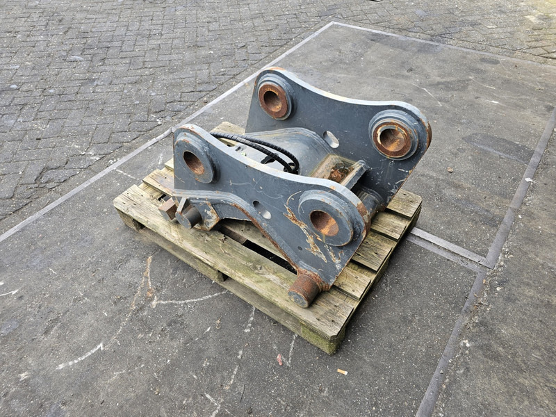 Hydraulische snelwissel cw45s cw45s coupler verachtert eurosteel - Bộ ghép nhanh cho Máy móc xây dựng: hình 4 Hydraulische snelwissel cw45s cw45s coupler verachtert eurosteel - Bộ ghép nhanh cho Máy móc xây dựng: hình 4