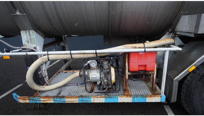 Burg 3 AXLE WATER TANK 29.975LTR - Sơ mi rơ moóc bồn: hình 4 Burg 3 AXLE WATER TANK 29.975LTR - Sơ mi rơ moóc bồn: hình 4