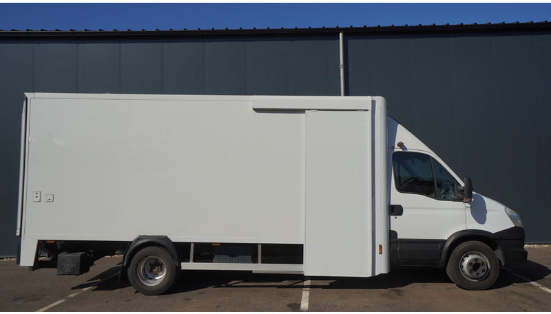 Iveco DAILY 70C17 CLOSED BOX 185.500KM - Xe tải hộp: hình 2 Iveco DAILY 70C17 CLOSED BOX 185.500KM - Xe tải hộp: hình 2