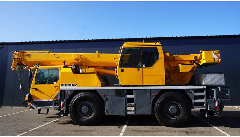 Liebherr LTM 1030-2.1 WITH JIB - Xe cẩu tự hành: hình 1 Liebherr LTM 1030-2.1 WITH JIB - Xe cẩu tự hành: hình 1