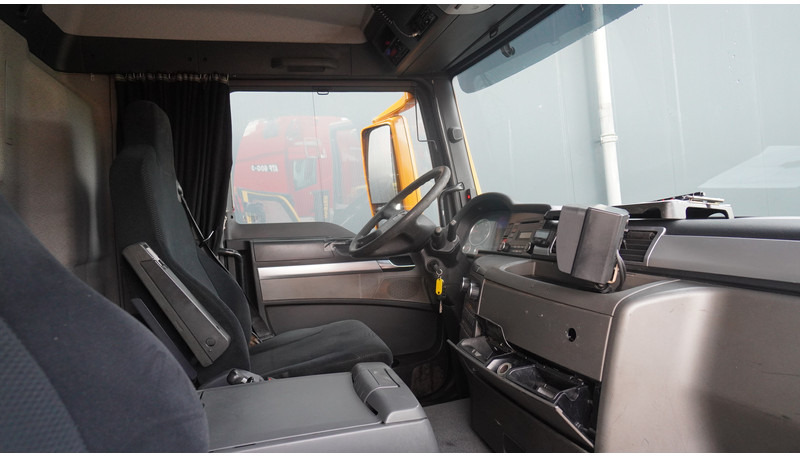 MAN TGS 35.440 8X4 2 SIDE TIPPER WITH HMF Z 1943 CRANE 415.000KM - Xe cẩu tự hành: hình 5 MAN TGS 35.440 8X4 2 SIDE TIPPER WITH HMF Z 1943 CRANE 415.000KM - Xe cẩu tự hành: hình 5