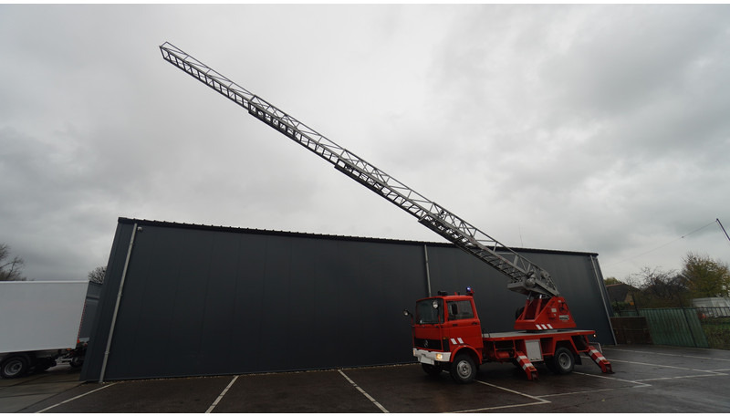 Mercedes-Benz 809 FIRE LADDER TRUCK 13.100KM MANUAL GEARBOX - Xe tải cứu hỏa: hình 2 Mercedes-Benz 809 FIRE LADDER TRUCK 13.100KM MANUAL GEARBOX - Xe tải cứu hỏa: hình 2