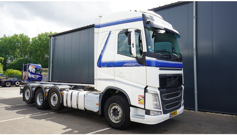 Volvo FH 460 8X2 20 FT CONTAINER TRANSPORT TRUCK - Xe chở container/ Xe tải hoán đổi thân: hình 4 Volvo FH 460 8X2 20 FT CONTAINER TRANSPORT TRUCK - Xe chở container/ Xe tải hoán đổi thân: hình 4